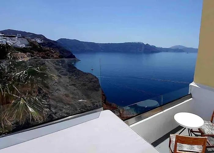 La Petite In -volcano View